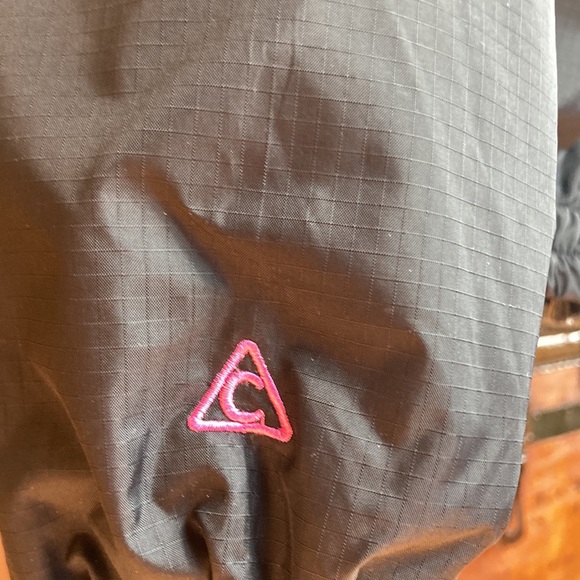 Retro style windbreaker - Picture 7 of 11